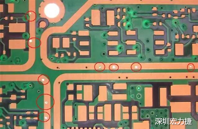 防止PCB過波峰焊時錫從導通孔貫穿元件面造成短路；特別是我們把過孔放在BGA焊盤上時，就必須先做塞孔，再鍍金處理，便于BGA的焊接。