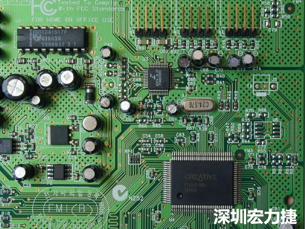 針對PCB區塊產生的EMI干擾問題，可使用EMI改善對策元件重點改善。