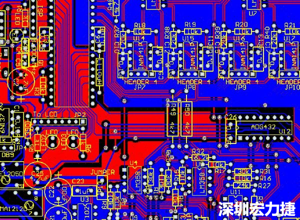 一般產品的PCB設計，多數先決定元件布局，再進行線路連接，于元件位置就先改善干擾問題，再從線路細節著手改善產品。