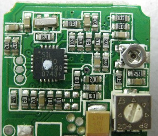 PCBA加工IC元件主要分為DIP及SMD兩大類，DIP 插件的IC，SMD (Surface Mount Device) 表面貼裝元件。