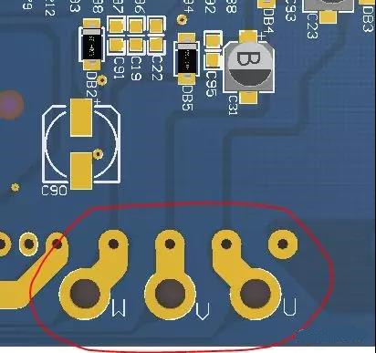 PCB設計不僅可以將PCB實現為即插即用的插件，而且可以增加焊料的厚度以達到過大電流的目的。